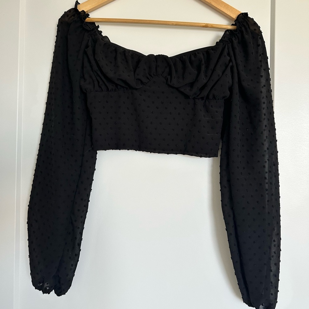 Black Long Sleeve Crop Top